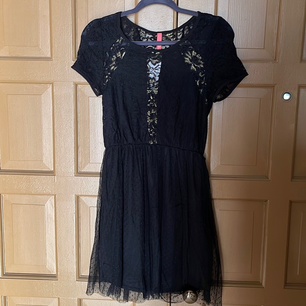 BRAND NEW! Black and gold dress size small